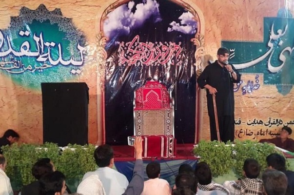 12 فروردین/////  «منقبت‌خوانی» علی(ع)؛ راوی حقیقت اَبَرمردی که رنج صیقلش می‌داد