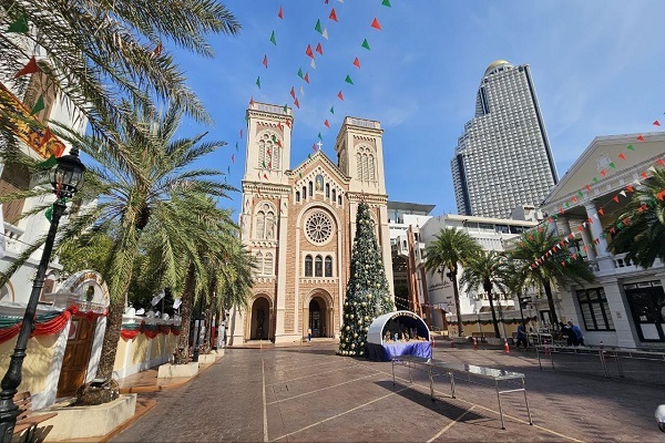 تکریم ادیان در آستانه سال نو میلادی در بانکوک تکریم ادیان در آستانه سال نو میلادی در بانکوک