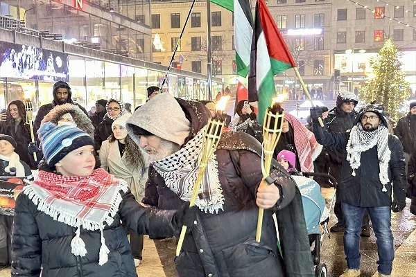 تظاهرات حامیان فلسطین در سوئد در شب سال نو + عکس تظاهرات حامیان فلسطین در سوئد در شب سال نو + عکس