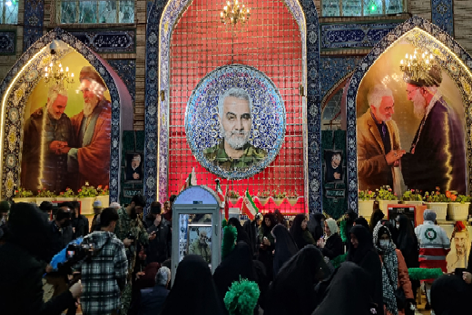 عکس | حال و هوای گلزار شهدای کرمان در شامگاه ۱۳ دی