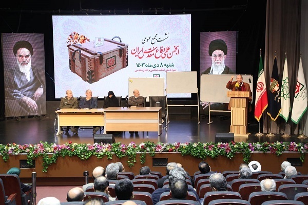 انتشار برای روز جمعه//// از پیچیدن عصر سردار دل‌ها در باغ ادب تا نگاه قرآنی حکمت ایرانی