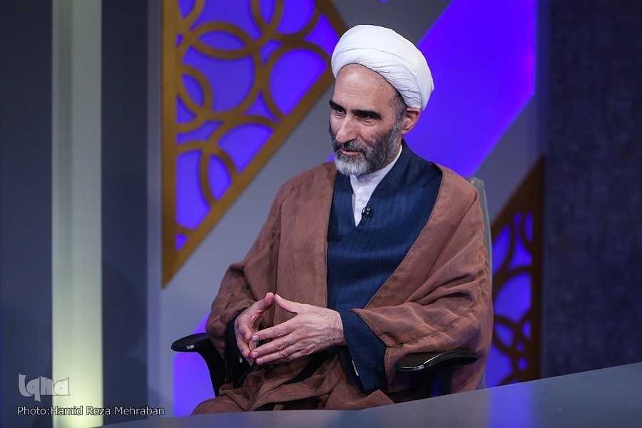 آیت‌الله احمد مبلغی مدرس درس خارج فقه محیط زیست در اسلام