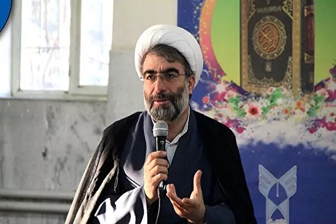 دوره‌های معرفتی و انگیزشی برای جامعه نخبگانی برگزار شود