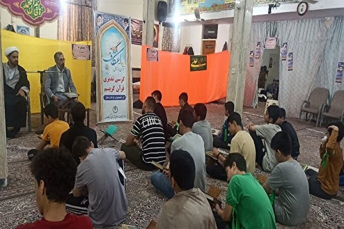 عکس | کرسی تدبری قرآن در گنبد کاووس