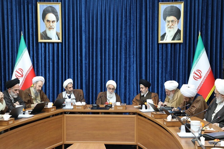 ارسال/ خشیَت از حقتعالی رمز موفقیت عالِم دین در هدایت مردم است ارسال/ خشیَت از حقتعالی رمز موفقیت عالِم دین در هدایت مردم است