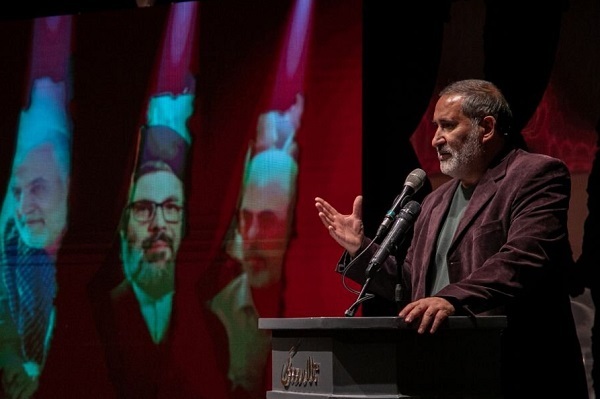 سابقه ادب فارسی در گفتن از قدس دیرینه است/ تقدیم «انگیزه ترامپ کشی» قزوه به حاج قاسم سابقه ادب فارسی در گفتن از قدس دیرینه است/ تقدیم «انگیزه ترامپ کشی» قزوه به حاج قاسم