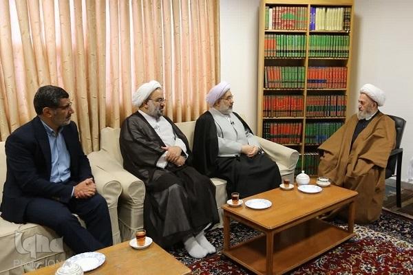 جعفر سبحانی یکی از مراجع معظم تقلید شیعه جعفر سبحانی یکی از مراجع معظم تقلید شیعه