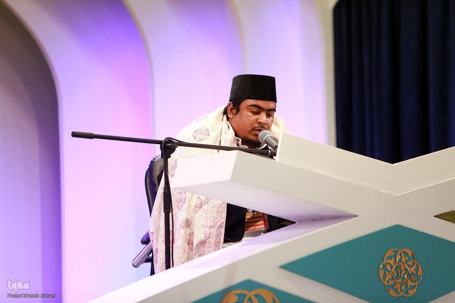 قاری بنگلادشی: مسابقات ایران چالشی‌ترین رویداد قرآنی جهان است + فیلم تلاوت