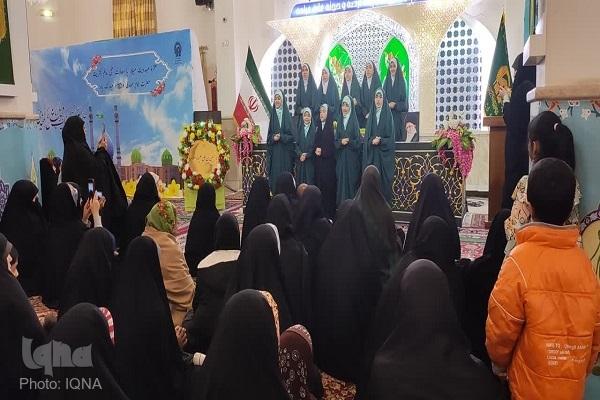 جشن «انوارالائمه(ع)» ویژه بانوان شبه قاره در حرم رضوی برگزار شد