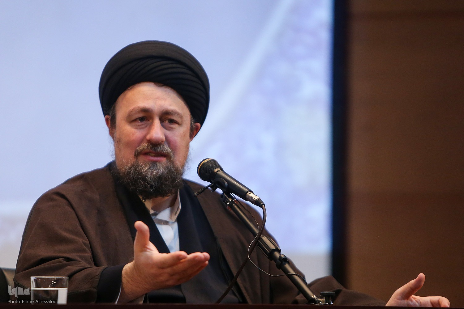 از دعوت آموزه‌های تشیع به وفاق تا توجه توأمان تفسیر «تسنیم» به عقل و وحی