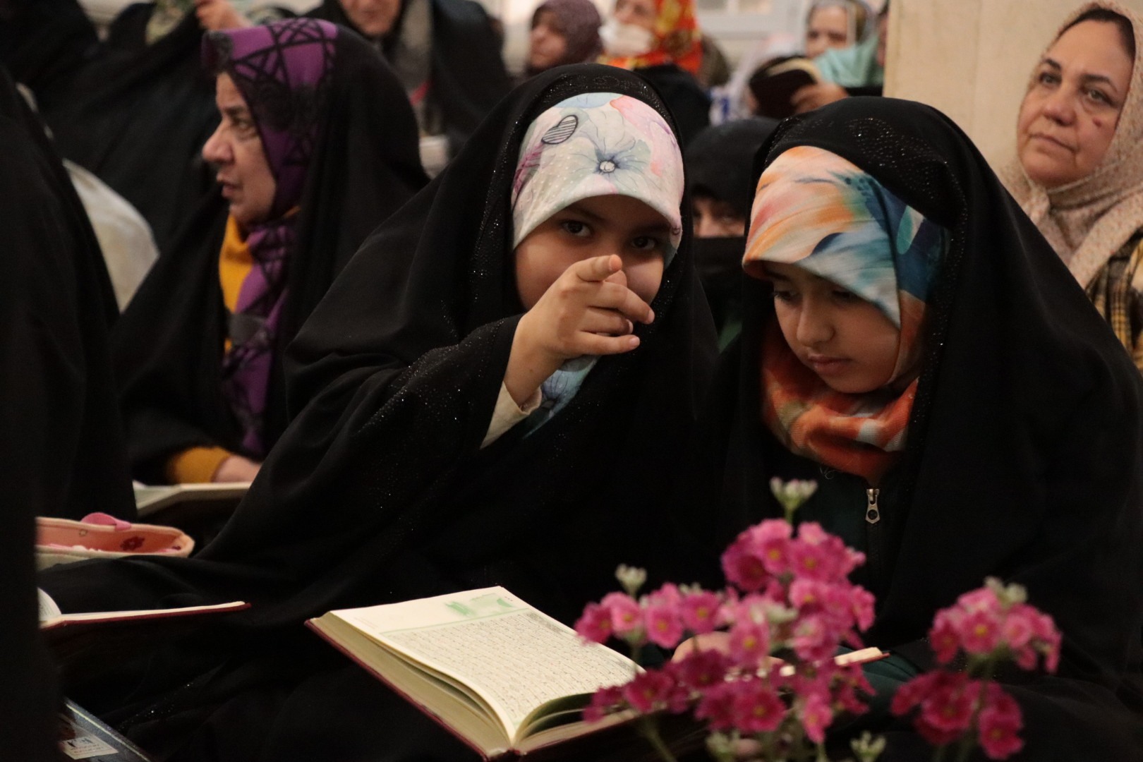 برپایی محفل قرآنی ویژه بانوان در حوزه علمیه چیذر تهران + عکس