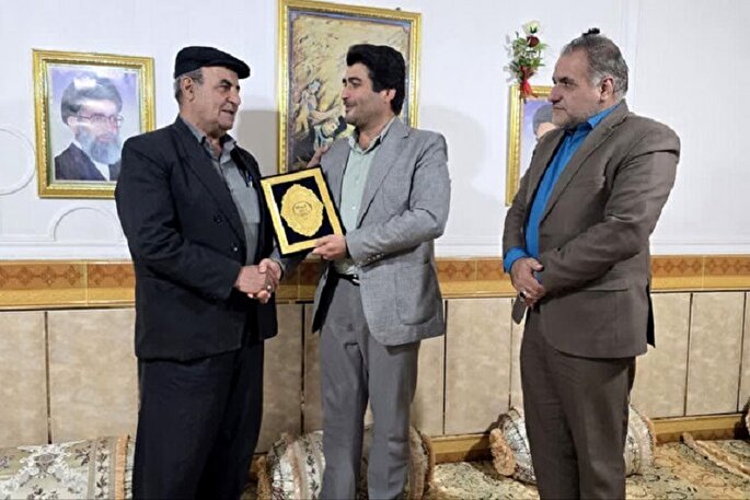 دیدار رئیس جهاددانشگاهی کهگیلویه‌وبویراحمد با جانباز ۵۰ درصد یاسوجی