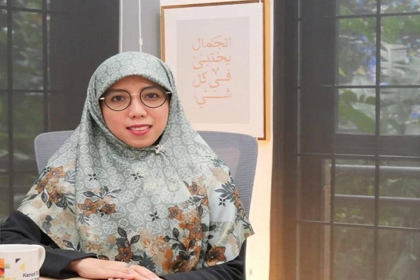 سازگاری خانواده ایرانی در چارچوب ارزش‌های انقلاب اسلامی