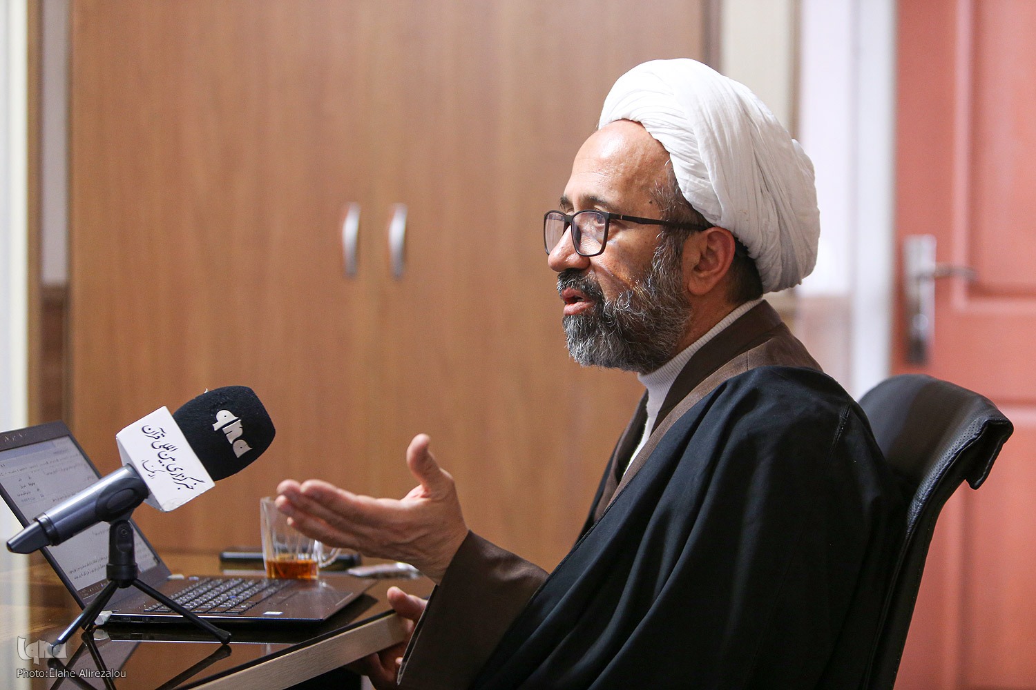 تسنیم، تفسیری زنده که پاسخگوی نیازهای روز بشر است +‌ فیلم