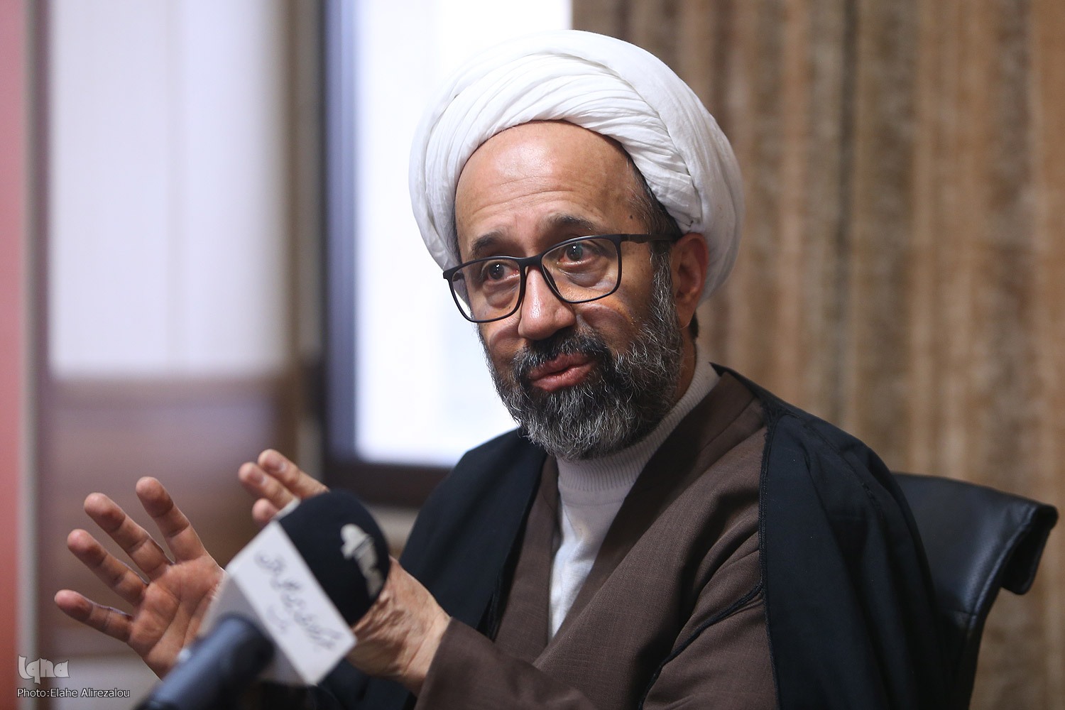 تسنیم، تفسیری زنده که پاسخگوی نیازهای روز بشر است +‌ فیلم