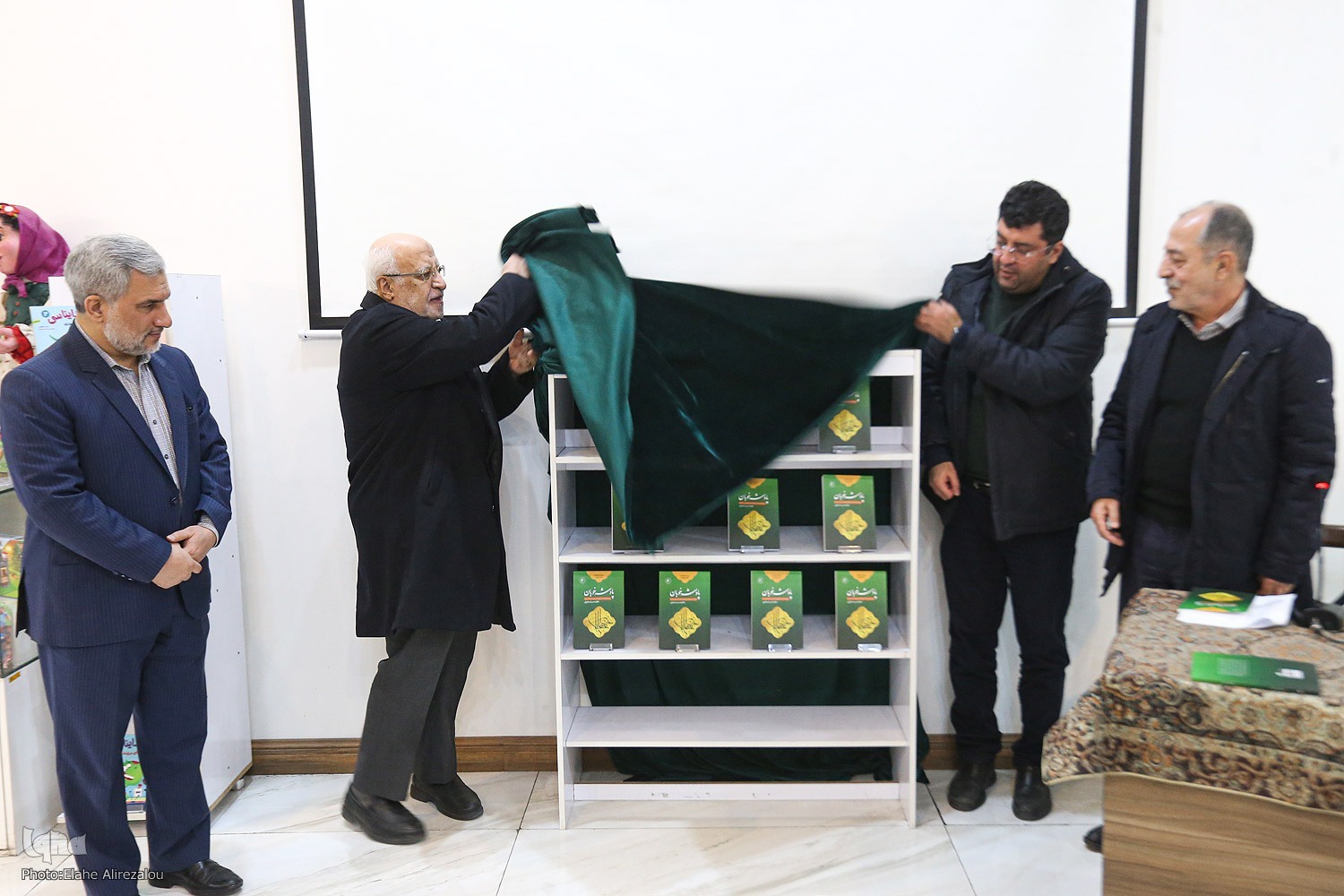 «پادشه خوبان»، کتابی برای مخاطبان عام و خاص / مفهوم انتظار به کندروی وتندروی معنا نشود + فیلم