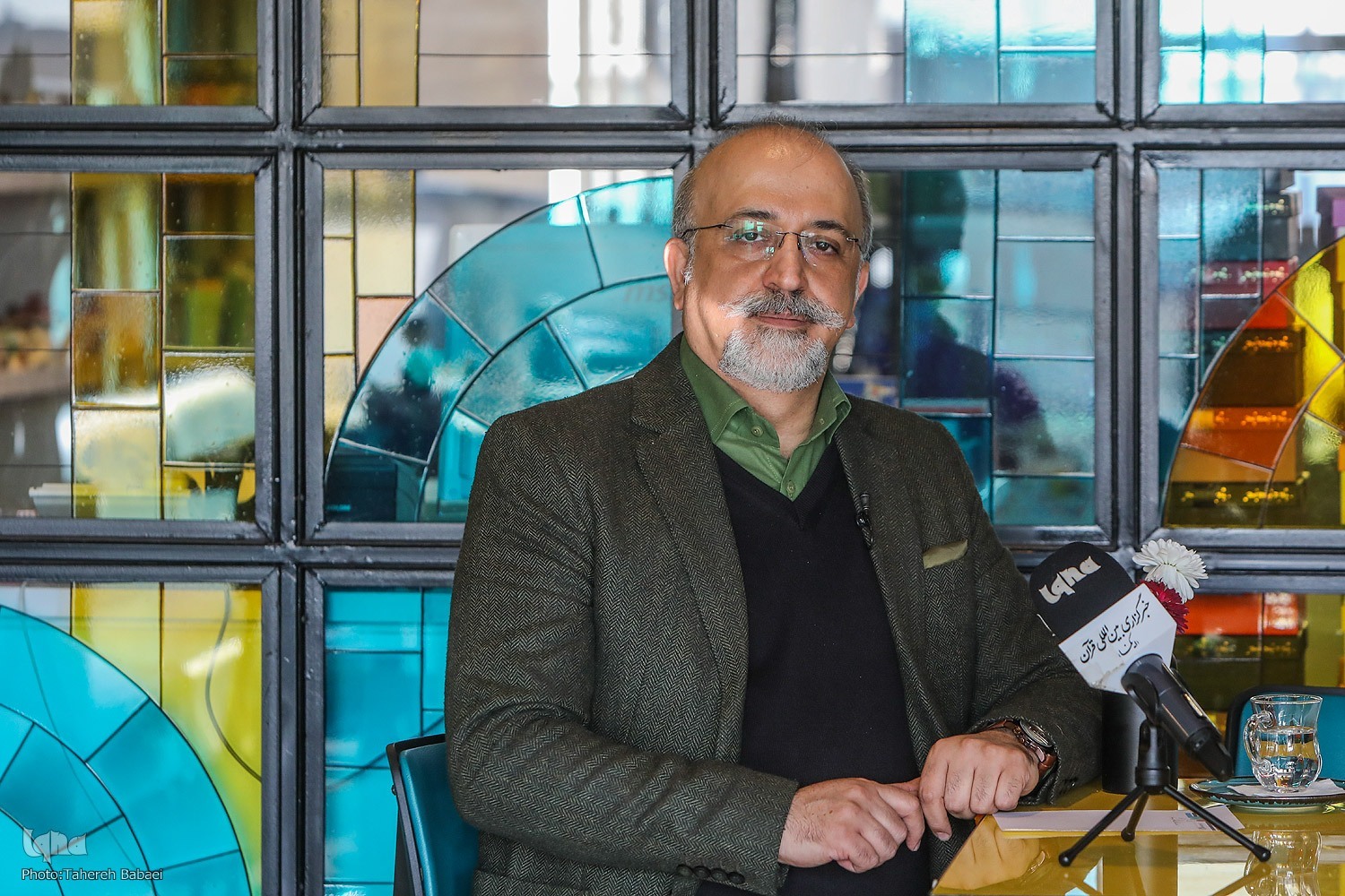 لبخندی به وسعت ایران در نیمه شعبان