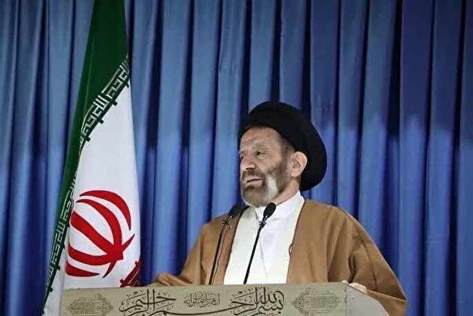 سیره شهدای روحانی مطالعه شود