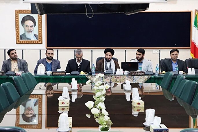 کانون‌های مساجد را به پاتوق جوانان تبدیل کنیم