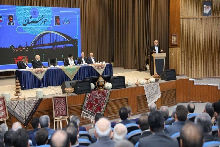 پزشکیان در دیدار فرهیختگان و نخبگان خوزستان پزشکیان در دیدار فرهیختگان و نخبگان خوزستان