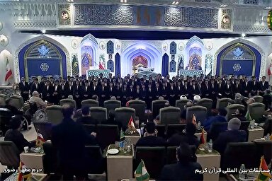 فیلم | اجرای گروه «الانوار المصطفی العالمیه» در مسابقات بین‌المللی قرآن