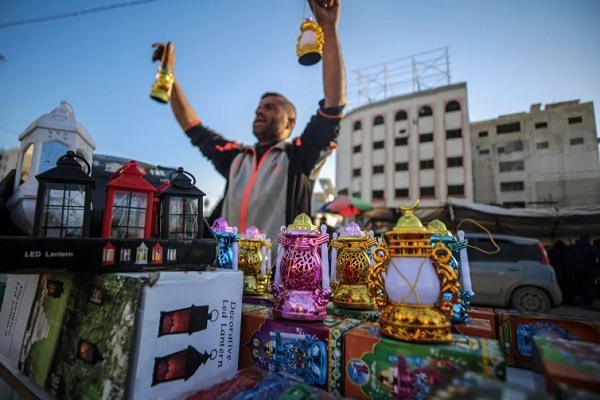 رمضان، موسم التیام زخمهای جنگ بر پیکر نوار غزه رمضان، موسم التیام زخمهای جنگ بر پیکر نوار غزه