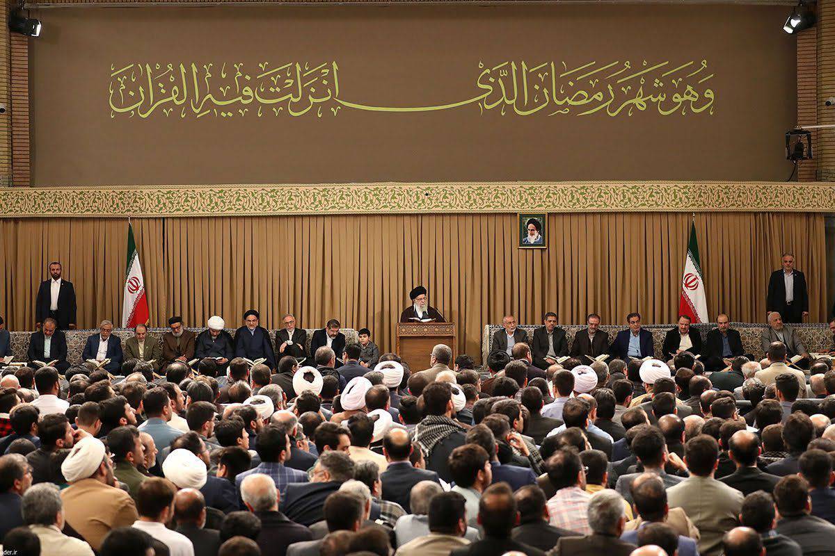 هر مسجد یک محفل تلاوت قرآن داشته باشد