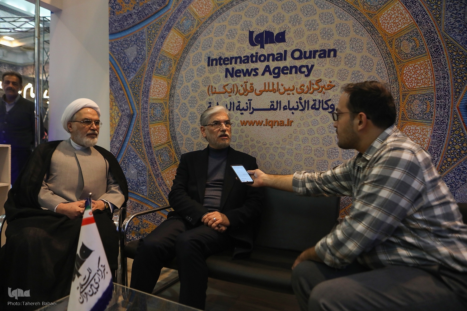 وزیر علوم از غرفه ایکنا در نمایشگاه بین‌المللی قرآن بازدید کرد