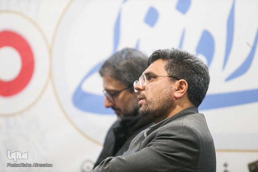 ترجمه مبسوط قرآن در بخش دانشگاهی نمایشگاه  رونمایی شد