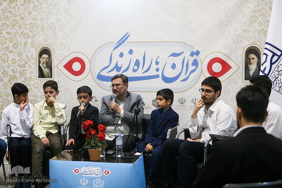 ترجمه مبسوط قرآن در بخش دانشگاهی نمایشگاه  رونمایی شد