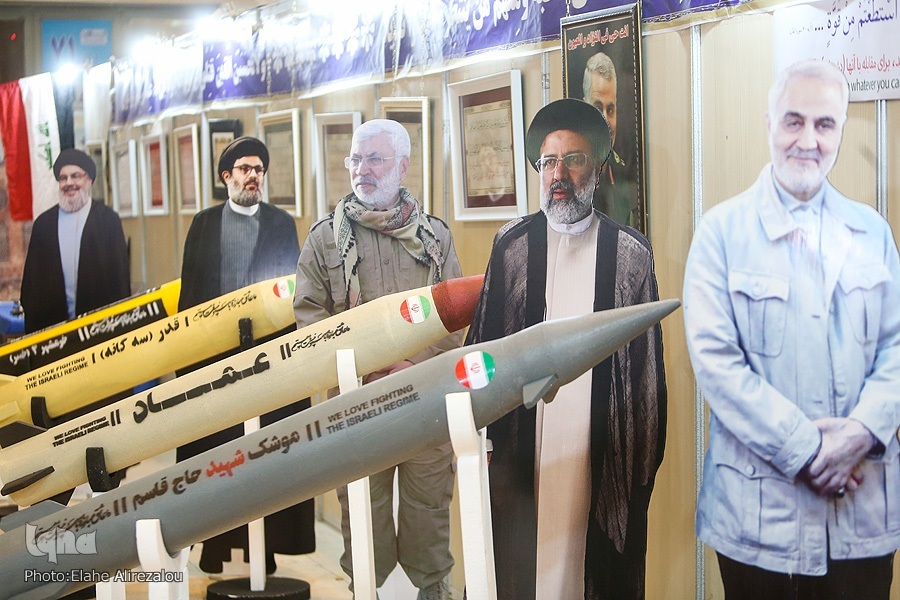 ارائه محصولات متنوع قرآنی در بخش «قرآن و مقاومت» نمایشگاه قرآن
