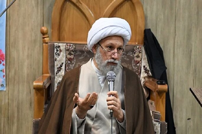 سعدی از 1200 آیه قرآن در آیات خود بهره یافته است