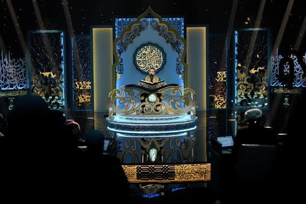 رقابت پنج قاری در چهاردهمین دوره جایزه تلاوت «العمید» در عراق +  عکس