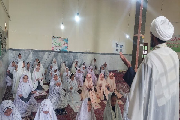 برگزاری جشن روزه اولی‌ها در امامزاده سید ابراهیم (ع) شهر لاهرود