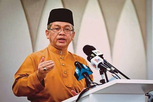 وزیر امور دینی مالزی: جشن نزول قرآن فرصتی برای تدبر و فهم آیات است