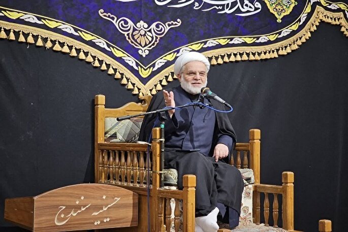 مراقبت معنوی در صدر رفتار و منش افراد باشد