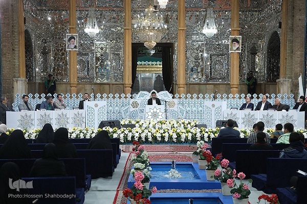 کبوتران، برف و تلاوت؛ شب‌های فراموش نشدنی امامزاده حسین (ع) قزوین