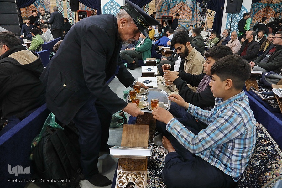 کبوتران، برف و تلاوت؛ شب‌های فراموش نشدنی امامزاده حسین (ع) قزوین