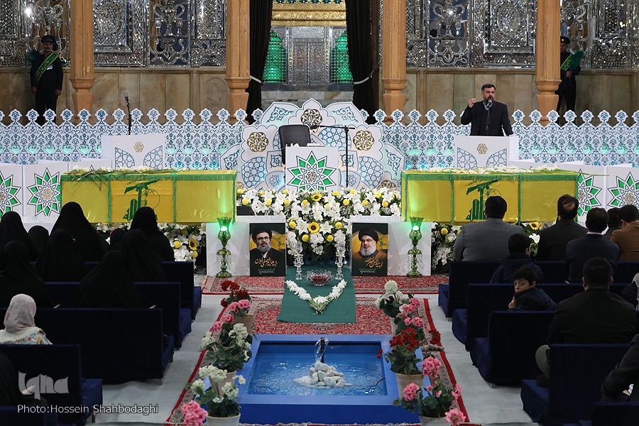 محفل قرآنی وداع با سرداران مقاومت در جشنواره تلاوتهای تقلیدی محفل قرآنی وداع با سرداران مقاومت در جشنواره تلاوتهای تقلیدی