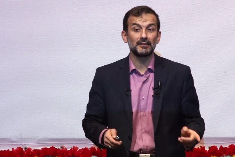 توجه به آموزش‌های تربیتی در کنار مباحث فنی حوزه تلاوت