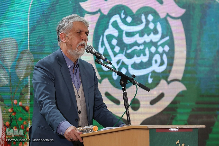 حداقل 8 هزار صفحه روایت در تفسیر تسنیم وجود دارد