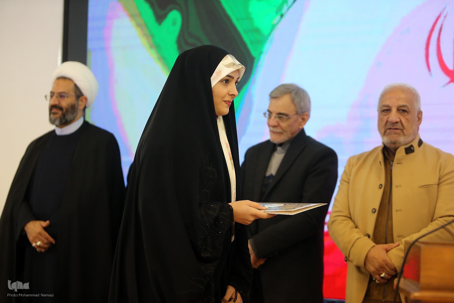 قهرمانان قرآنی استان تهران تجلیل شدند + عکس