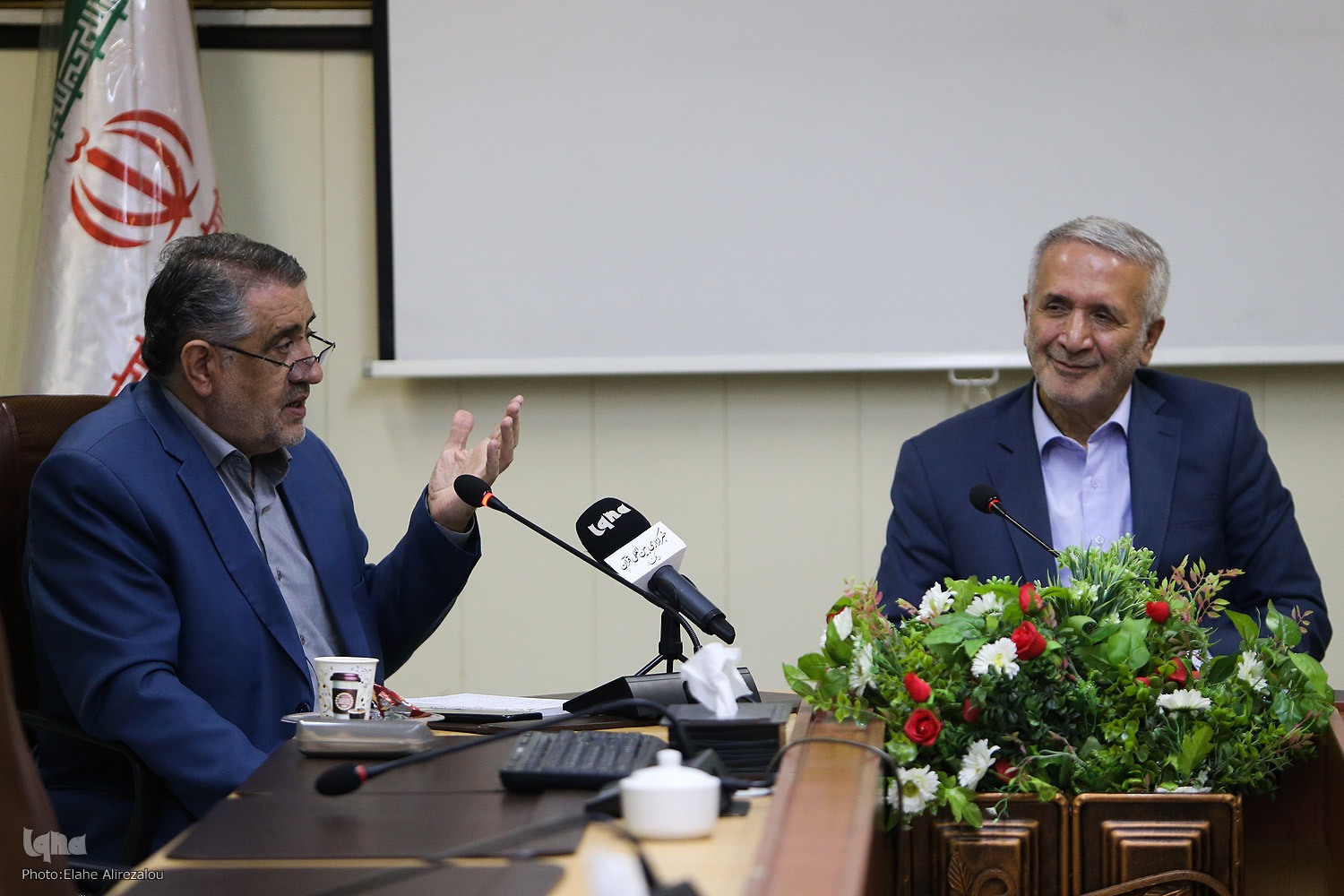 ارتقای جایگاه معلمان از کارمندی به شخصیت علمی، تربیتی و فرهنگی در سایه سند تحول