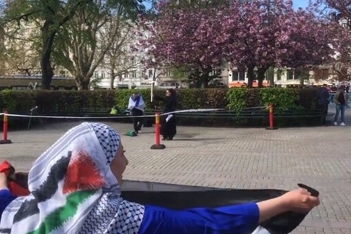 زن سوئدی اهانت به قرآن را تکرار کرد