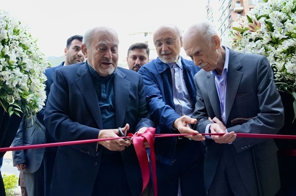 دور شدن از كتاب نزديكی به «فرهنگ‌ستیزی» است