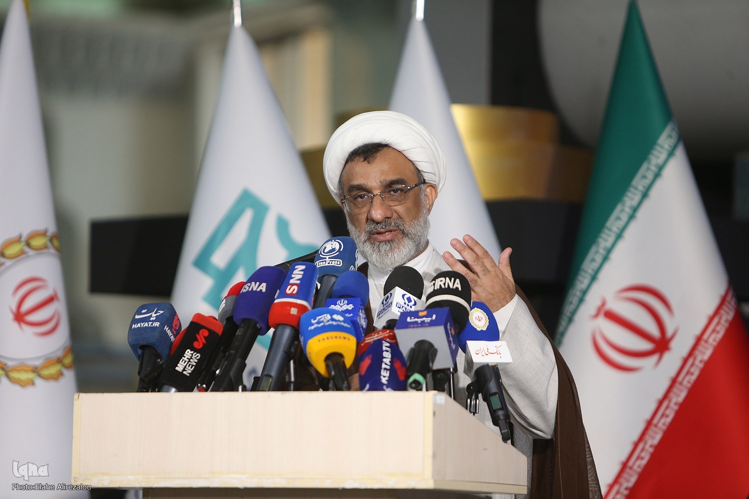 رونق کتاب، کتابخانه و کتابخوانی ضامن تمدن پیشرفت است