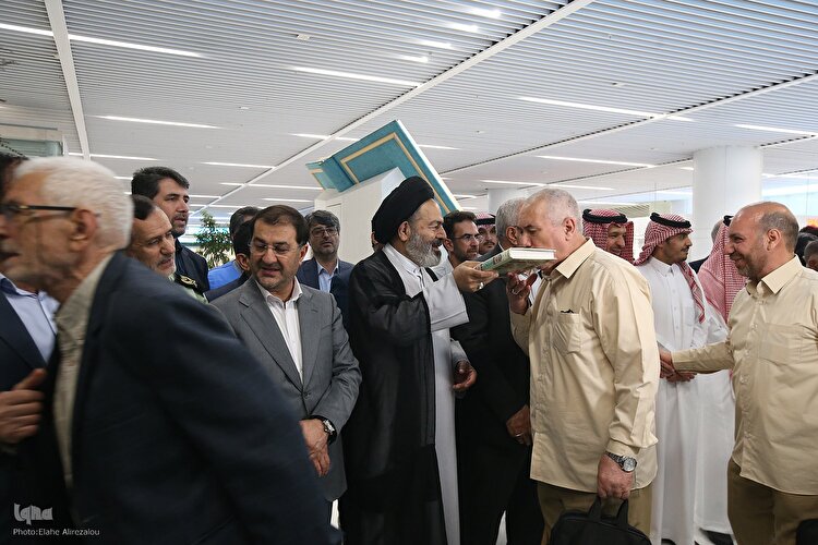 مراسم بدرقه نخستین زائران حج تمتع