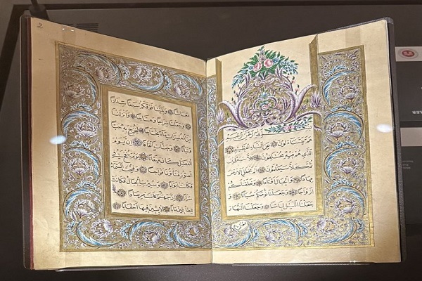 کاتب قرآن باید غرور و کبر را از روح خود بزداید