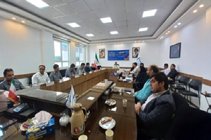 نشست بصیرتی «سیری در زندگی حضرت معصومه(س)» در اردبیل برگزار شد