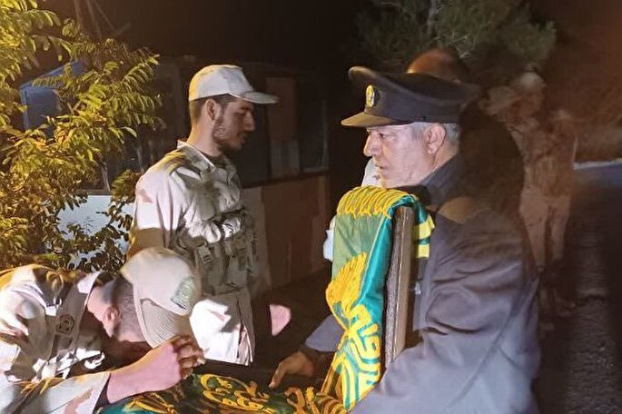 میزبانی مرزداران خراسان‌جنوبی از پرچم امام رضا(ع)

 